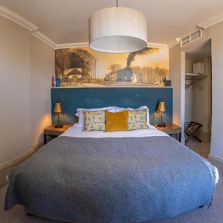 Harper'S Steakhouse With Rooms, Haslemere Kültér fotó