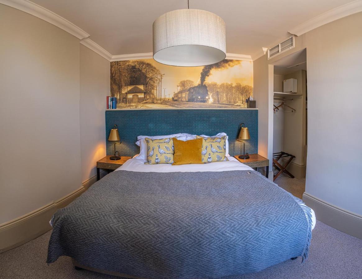 Harper'S Steakhouse With Rooms, Haslemere Kültér fotó