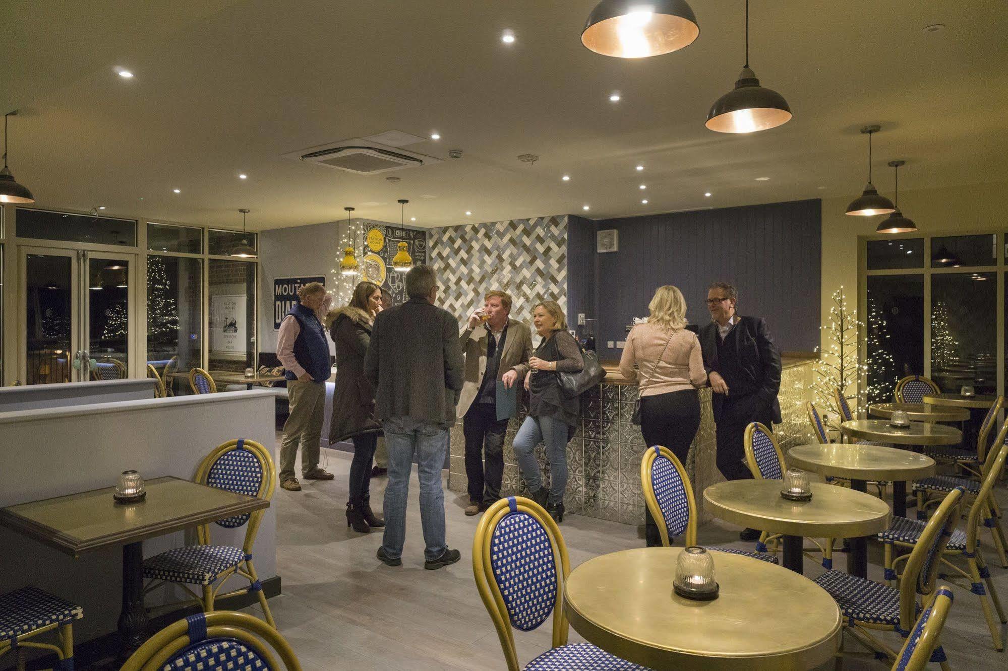 Harper'S Steakhouse With Rooms, Haslemere Kültér fotó